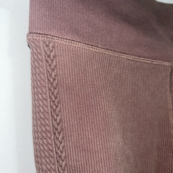 Knit print aerie leggings - Picture 3 of 3